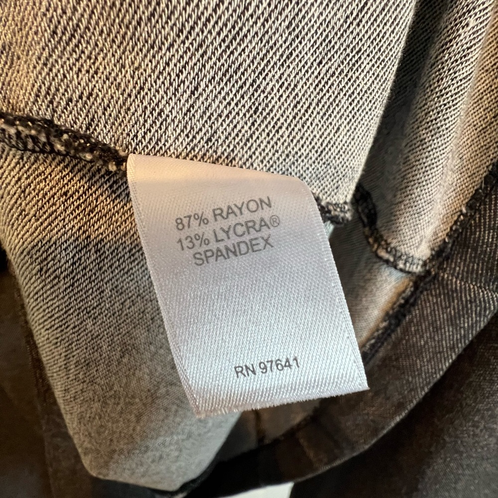 J JILl✨Elegant Charcoal Blazer w Single Button-Looks like black denim w pockets - Picture 8 of 8